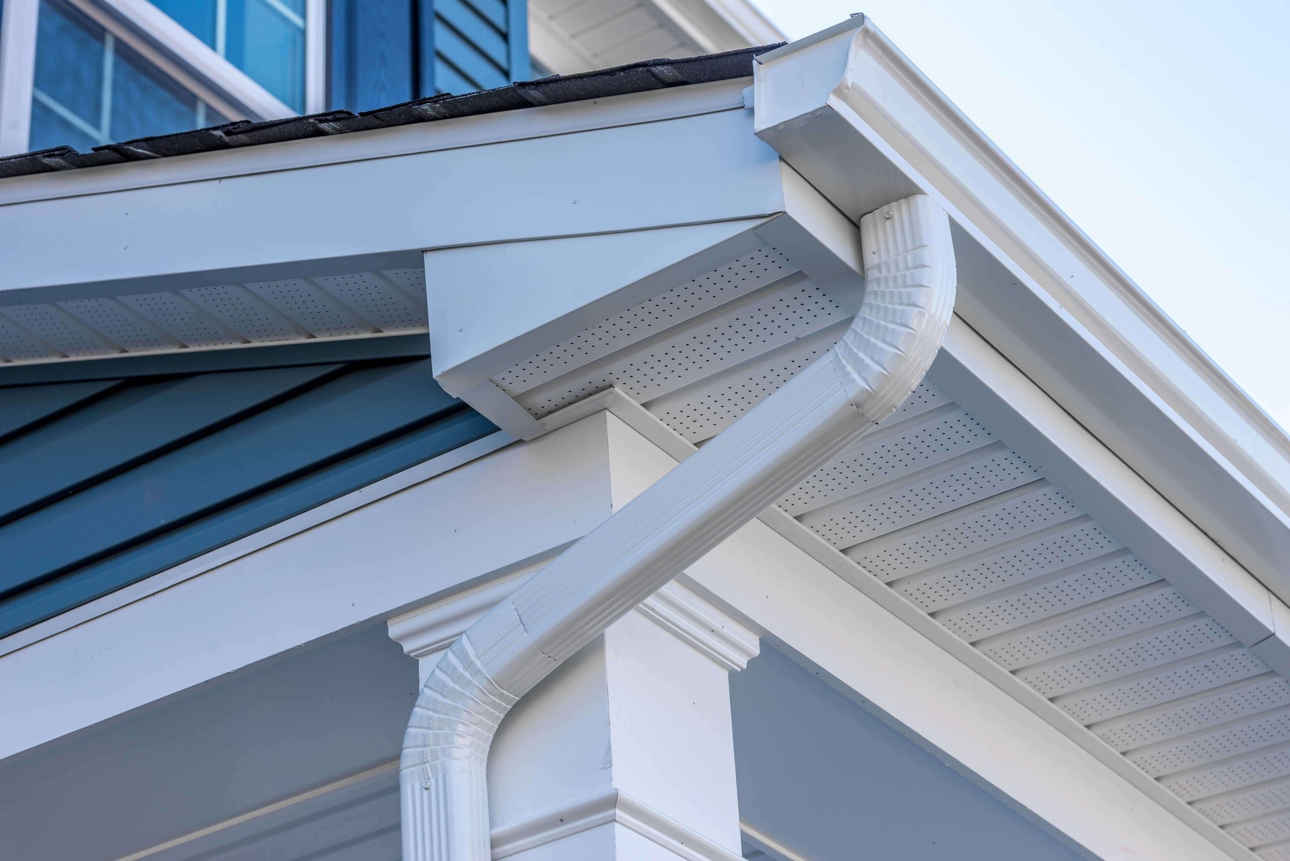 Cheap and durable vinyl gutters installation in Georgetown